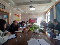 学校召开党委理论学习中心组学习会暨2023年工作要点会议