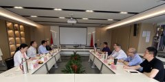张新昌一行赴江苏凤凰职教图书有限公司调研交流