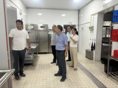 校领导深入检查2024年秋季开学准备工作