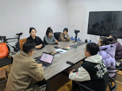 新闻出版系教师赴开瑞新能源汽车4S店观摩抖音短视频项目